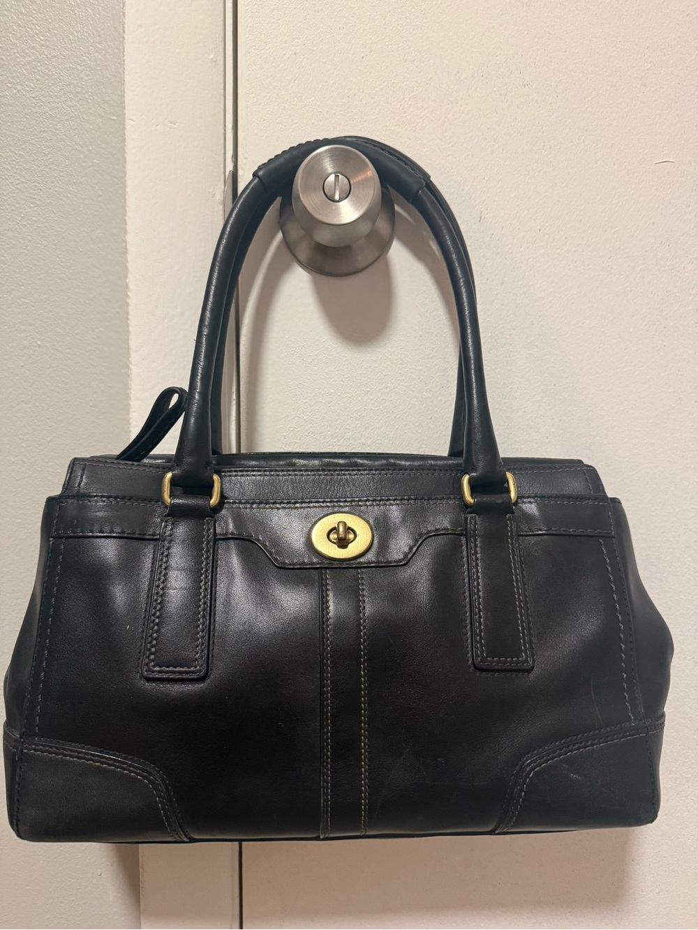 Coach Hamptons Black Leather Turnlock Satchel Carryall